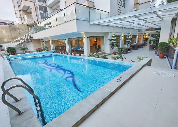 Crowne Imperial -